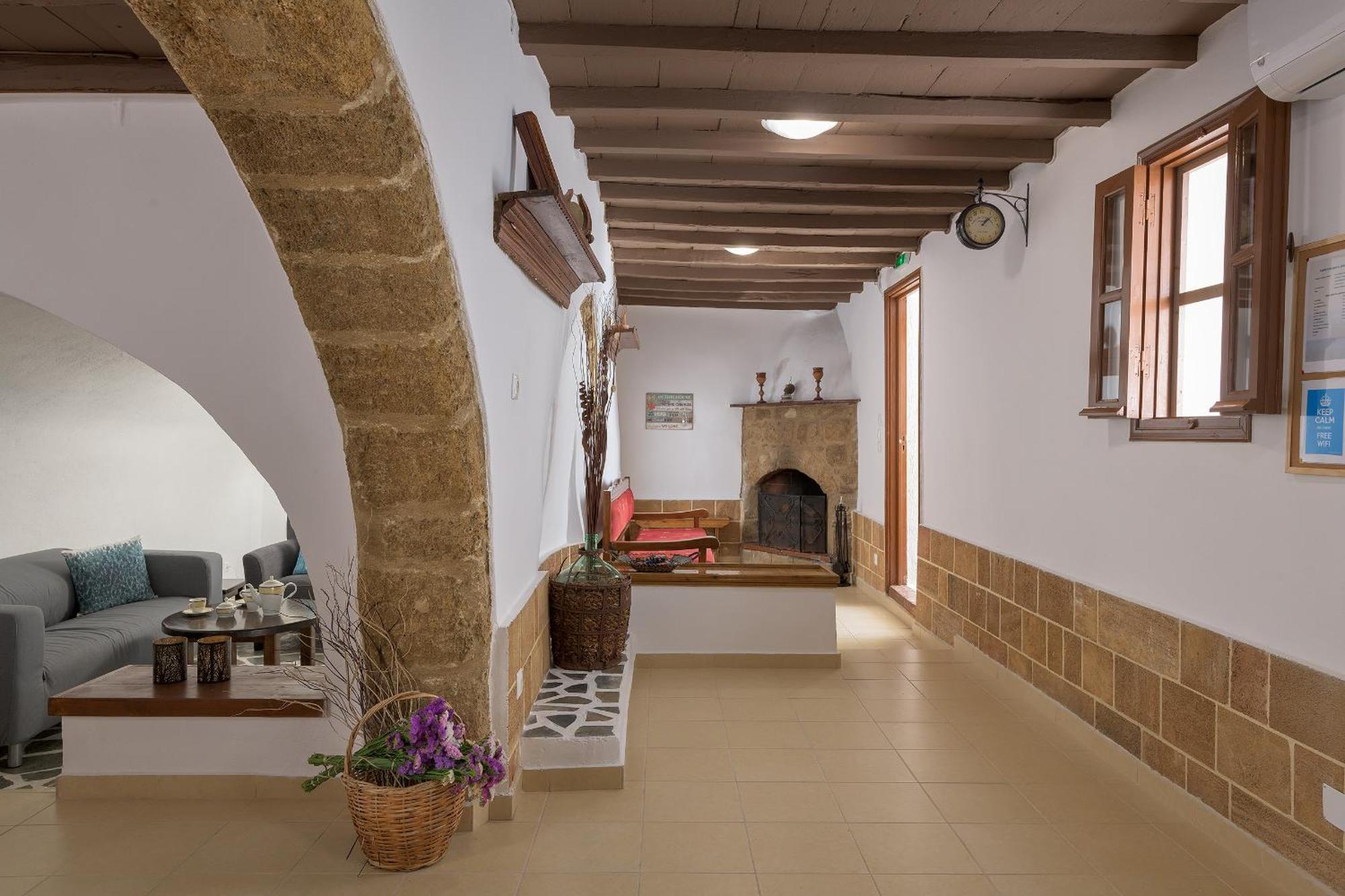 Rustic Self-Inn Rhodes City Exterior foto